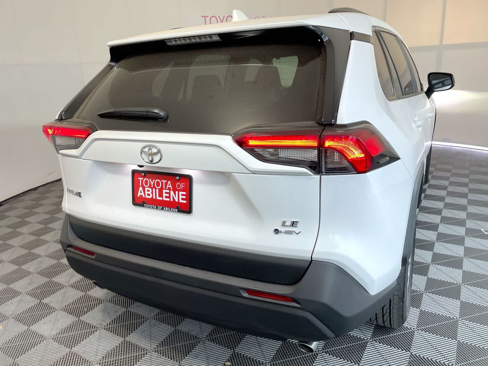 2025 Toyota RAV4 Hybrid LE
