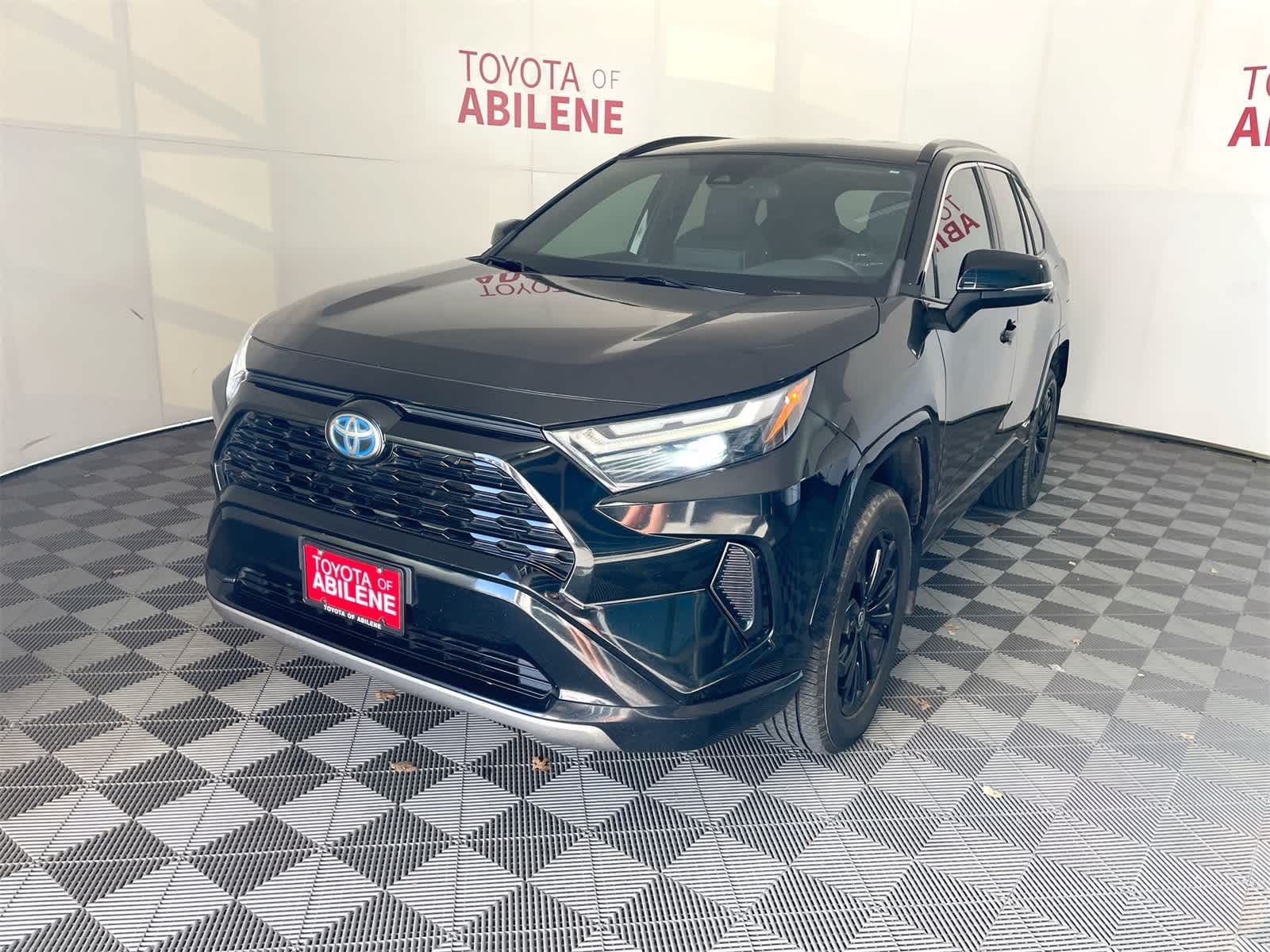 2022 Toyota RAV4 Hybrid SE