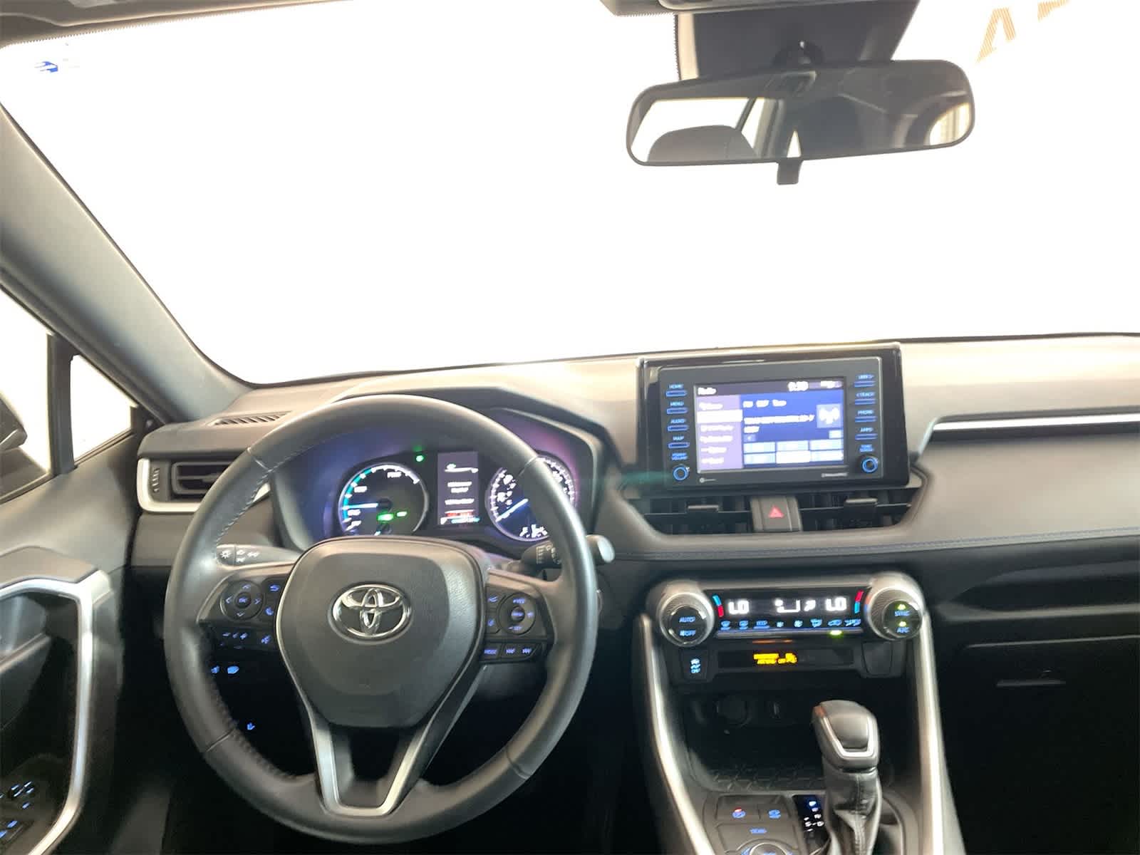 2022 Toyota RAV4 Hybrid SE