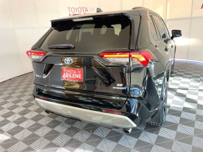 2022 Toyota RAV4 Hybrid SE