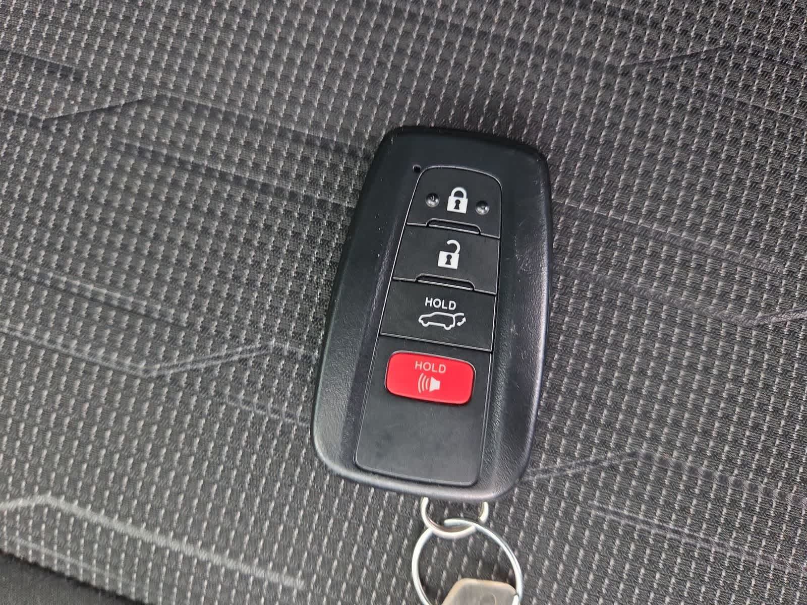 2023 Toyota RAV4 Hybrid SE
