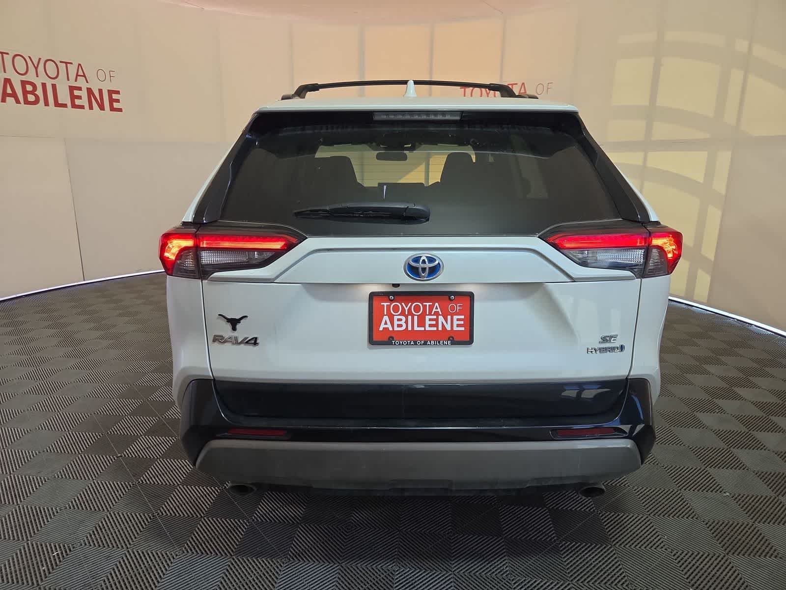 2023 Toyota RAV4 Hybrid SE