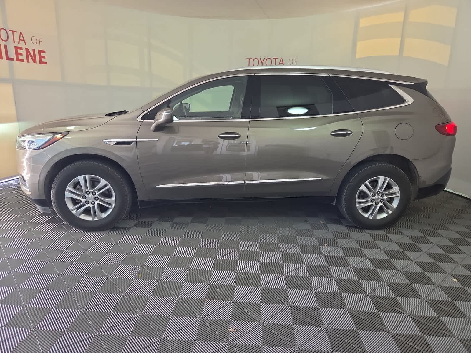 2020 Buick Enclave Essence