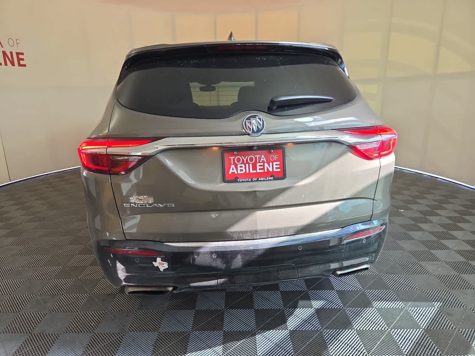 2020 Buick Enclave Essence