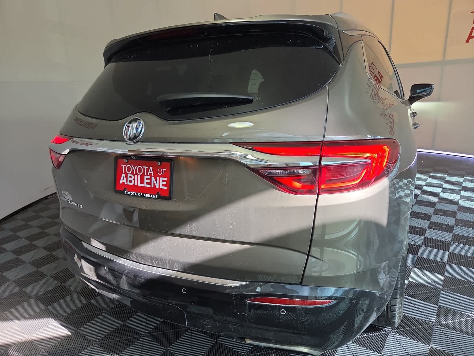 2020 Buick Enclave Essence