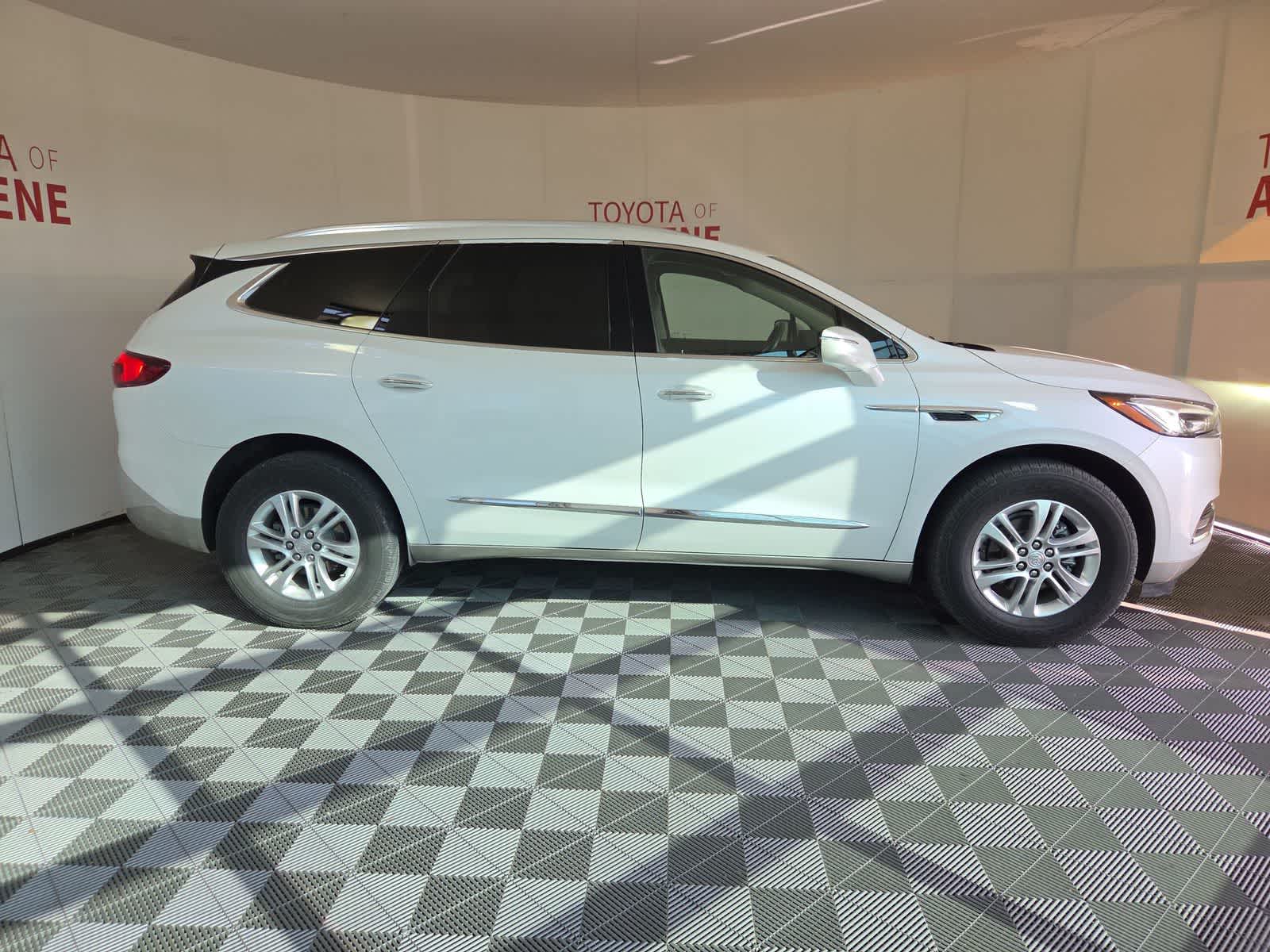 2021 Buick Enclave Essence