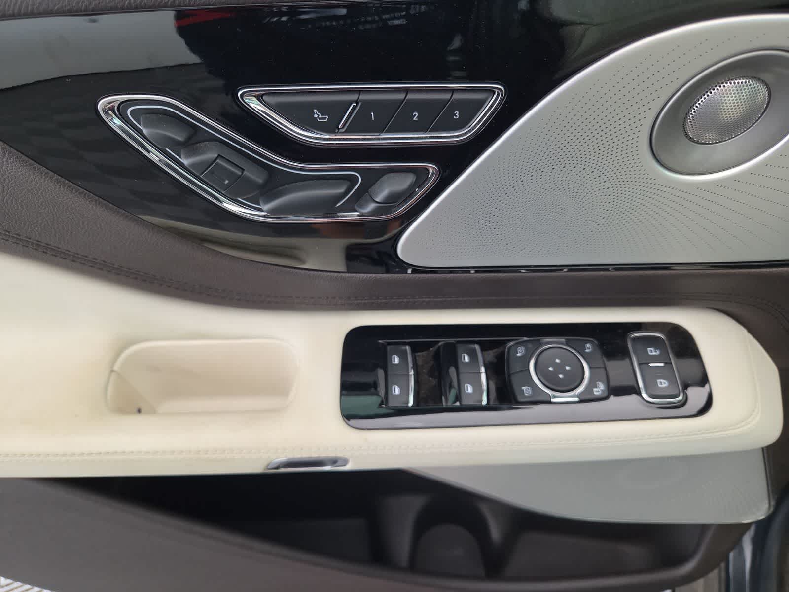 2022 Lincoln Aviator Black Label
