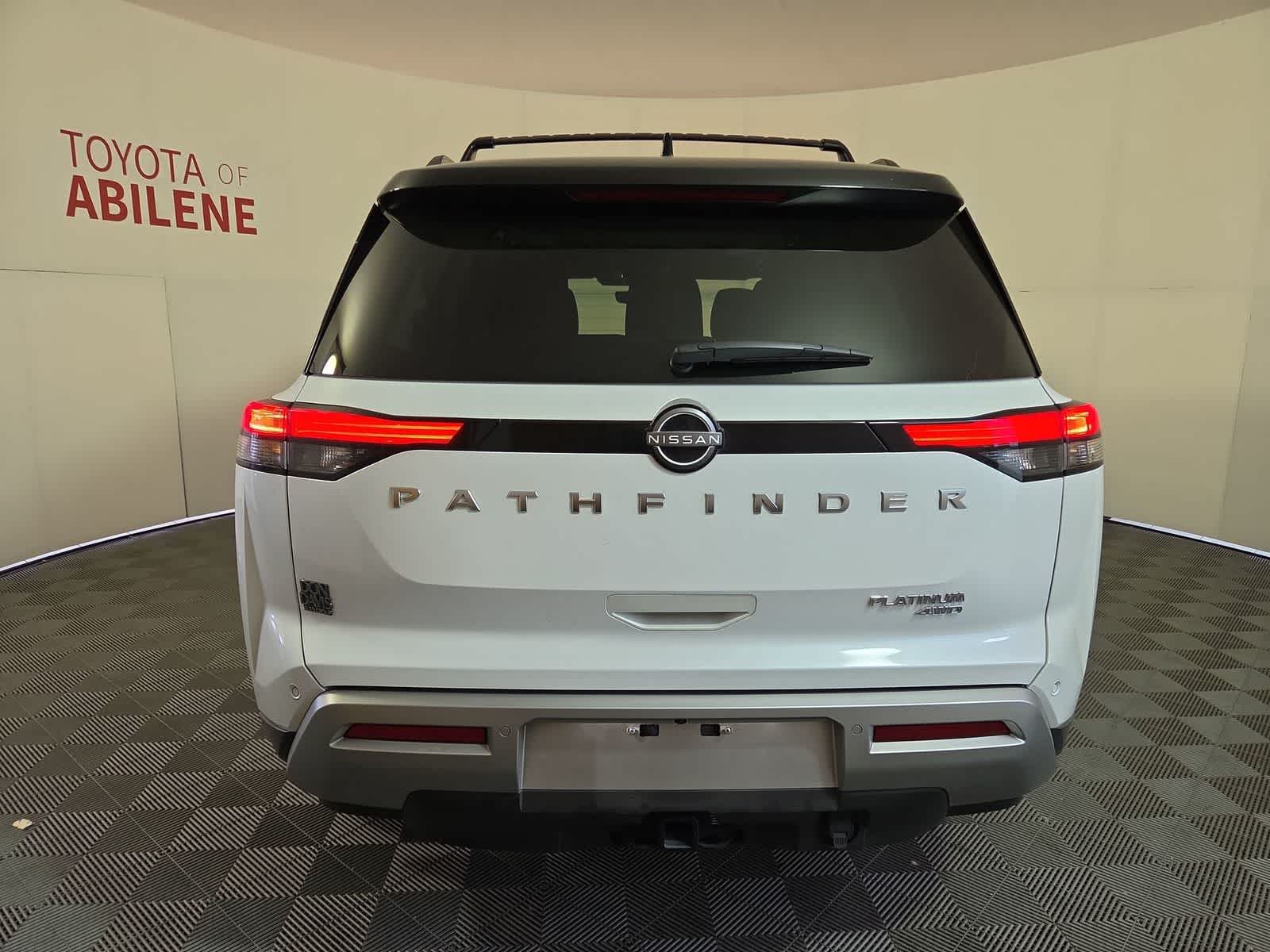 2025 Nissan Pathfinder Platinum