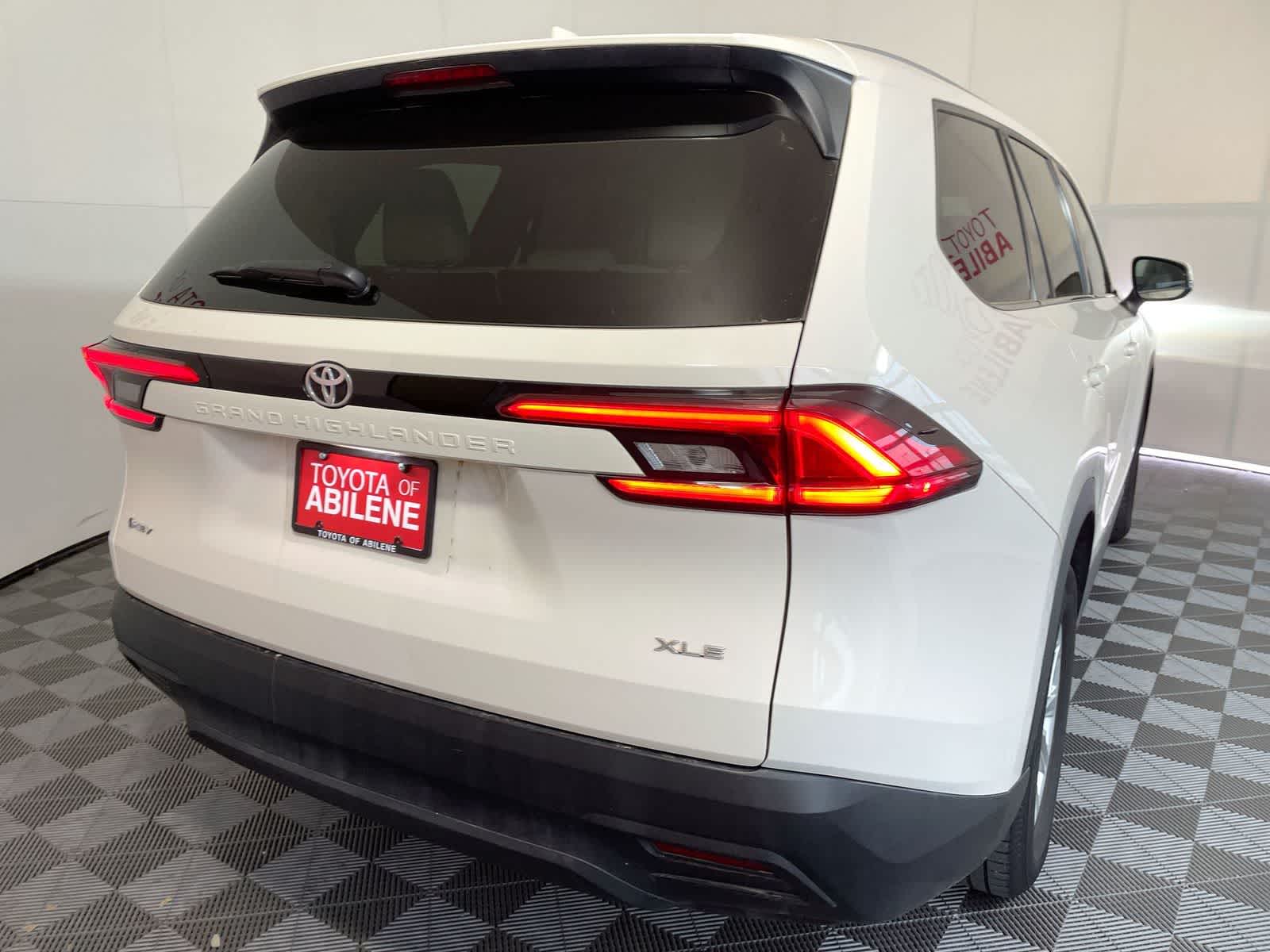 2024 Toyota Grand Highlander Hybrid XLE