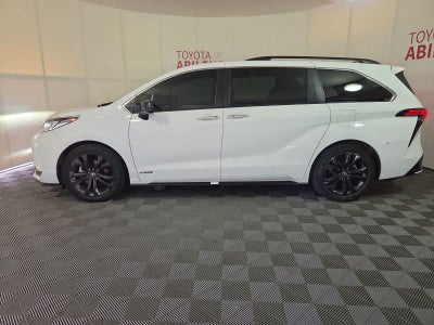 2021 Toyota Sienna XSE