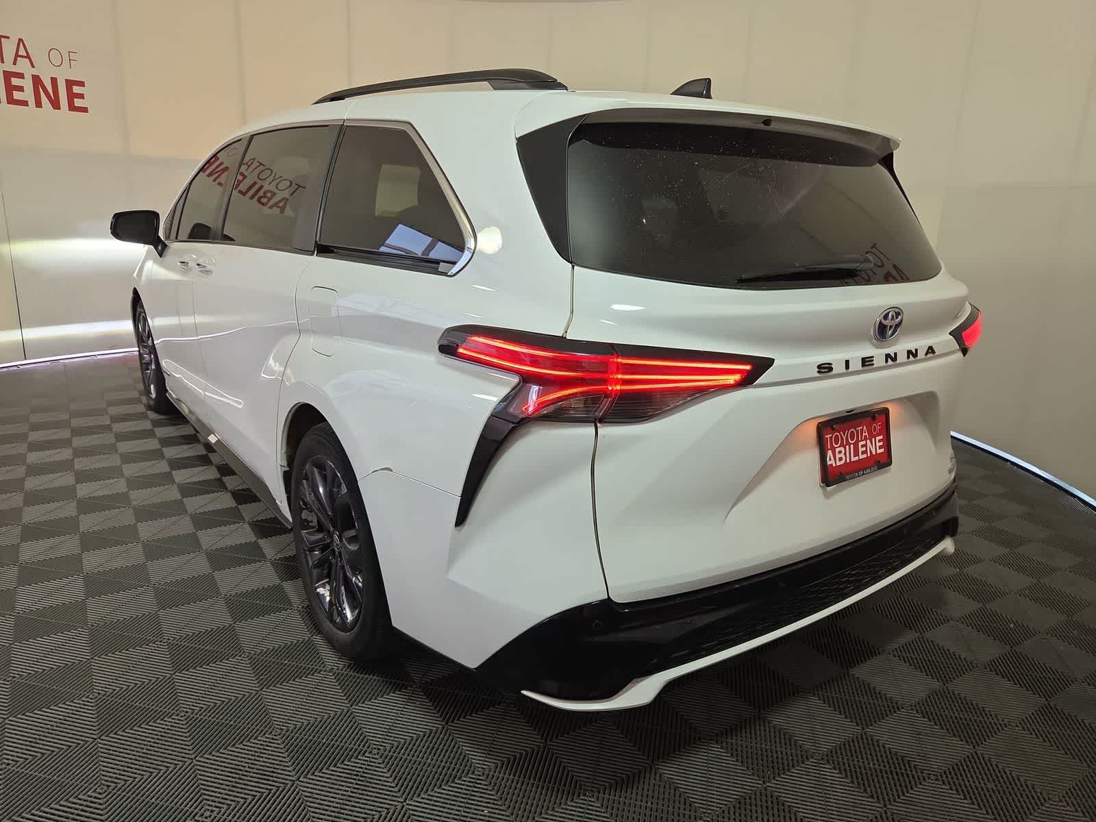 2021 Toyota Sienna XSE