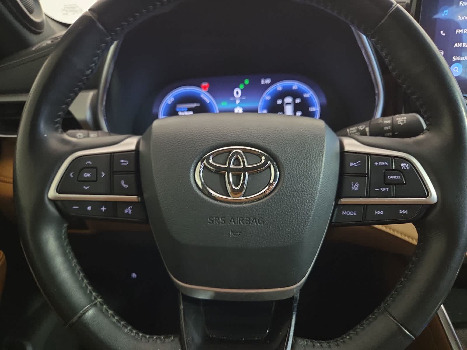 2023 Toyota Highlander Hybrid Platinum