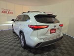 2023 Toyota Highlander Hybrid Platinum