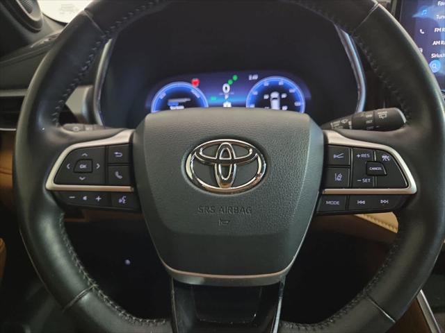 2023 Toyota Highlander Hybrid Platinum