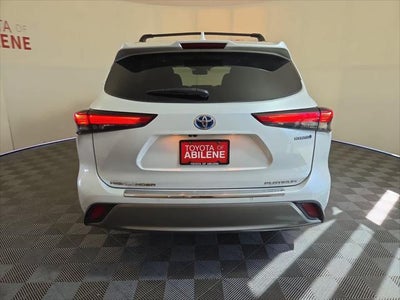2023 Toyota Highlander Hybrid Platinum