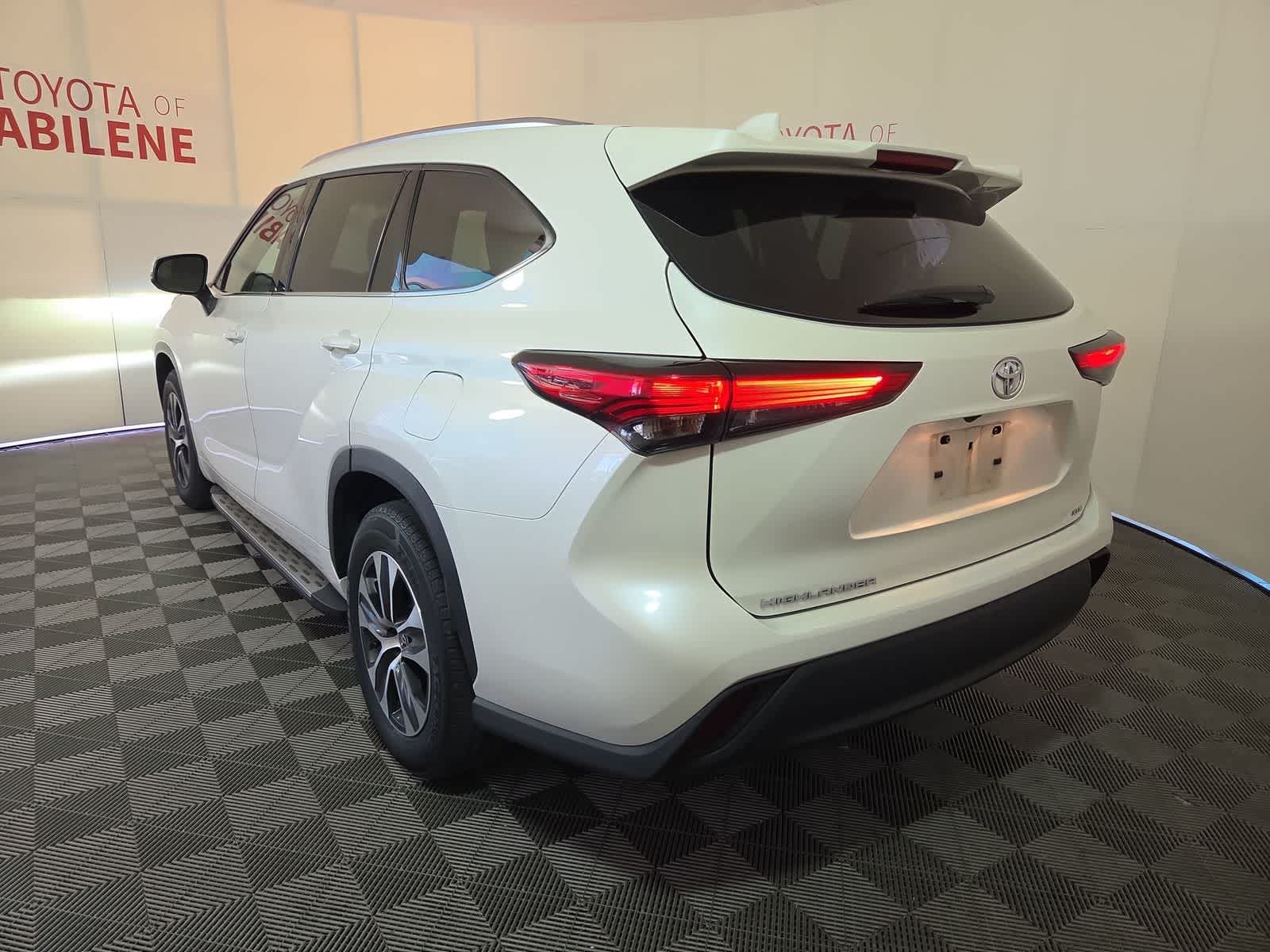 2021 Toyota Highlander XLE