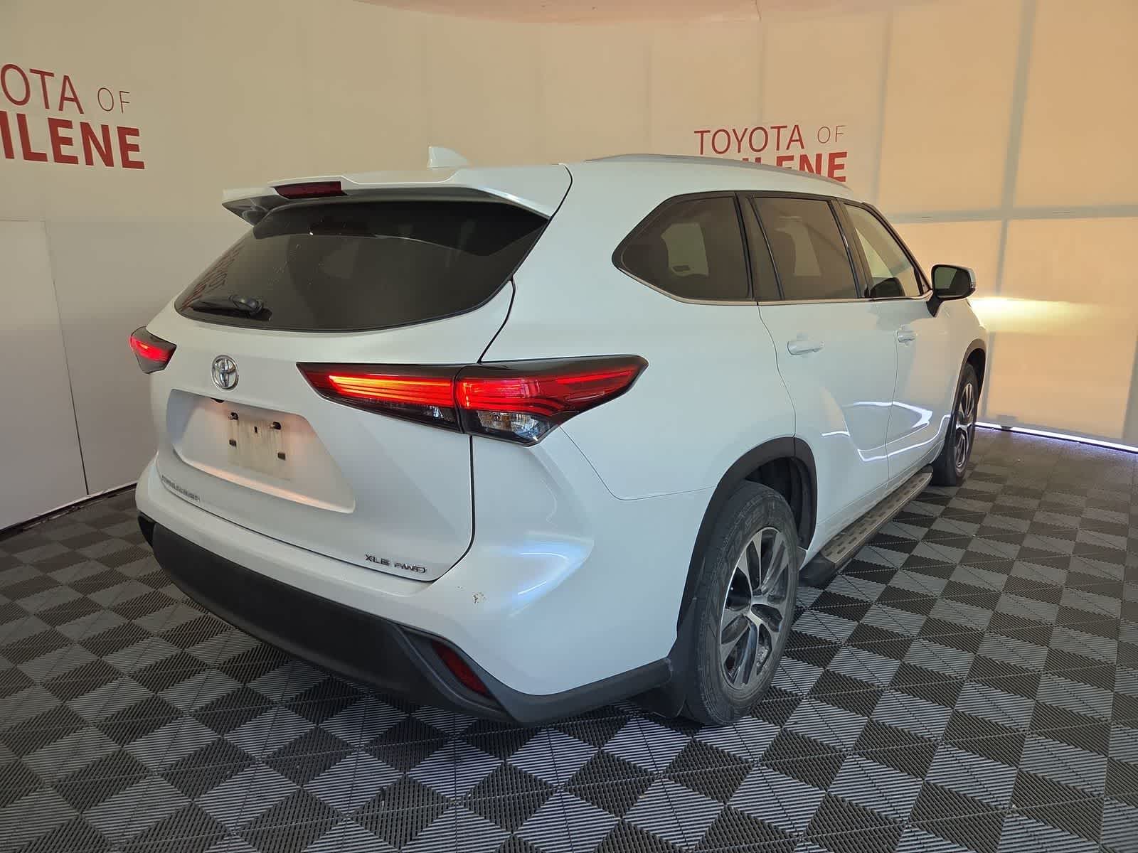 2022 Toyota Highlander XLE