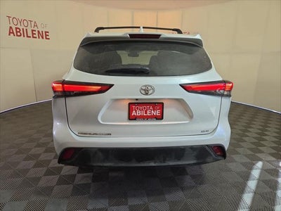 2022 Toyota Highlander XLE