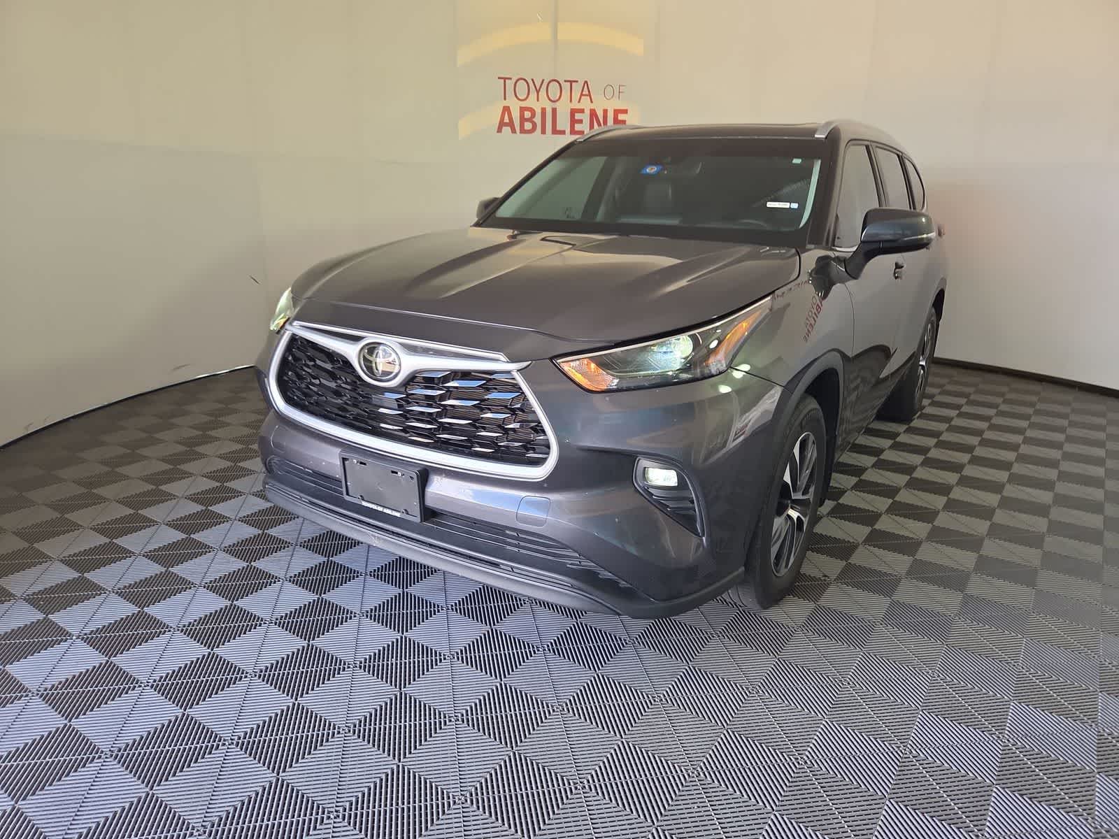 2023 Toyota Highlander XLE
