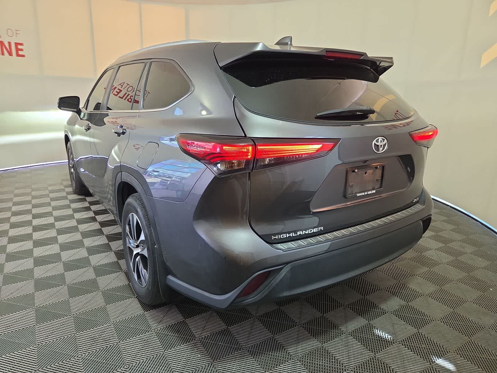 2023 Toyota Highlander XLE