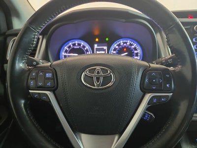 2017 Toyota Highlander SE