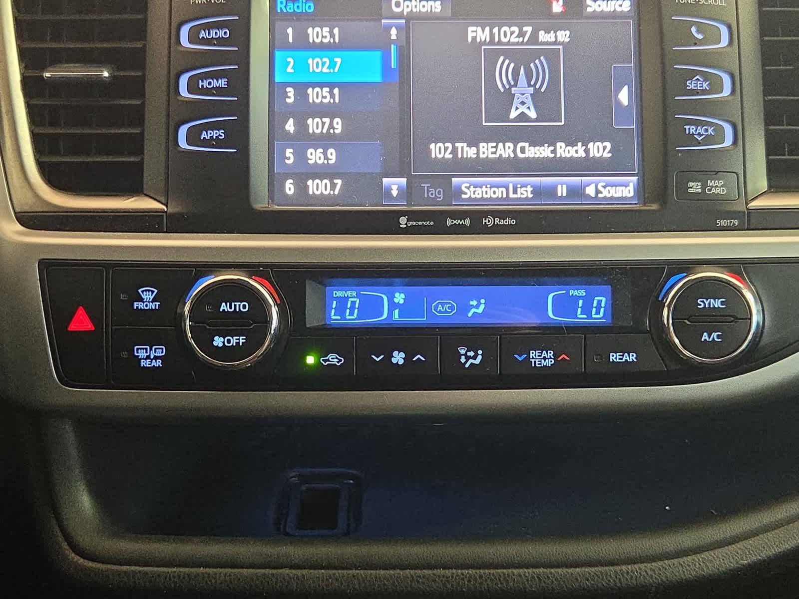 2017 Toyota Highlander SE