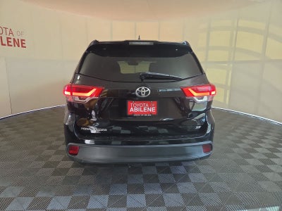 2017 Toyota Highlander SE