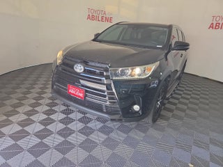 2017 Toyota Highlander SE