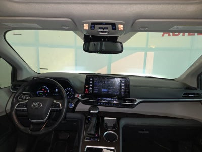 2023 Toyota Sienna XLE