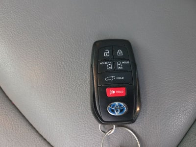 2023 Toyota Sienna XLE