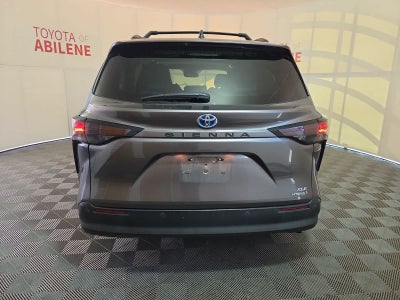 2023 Toyota Sienna XLE