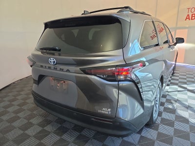 2023 Toyota Sienna XLE