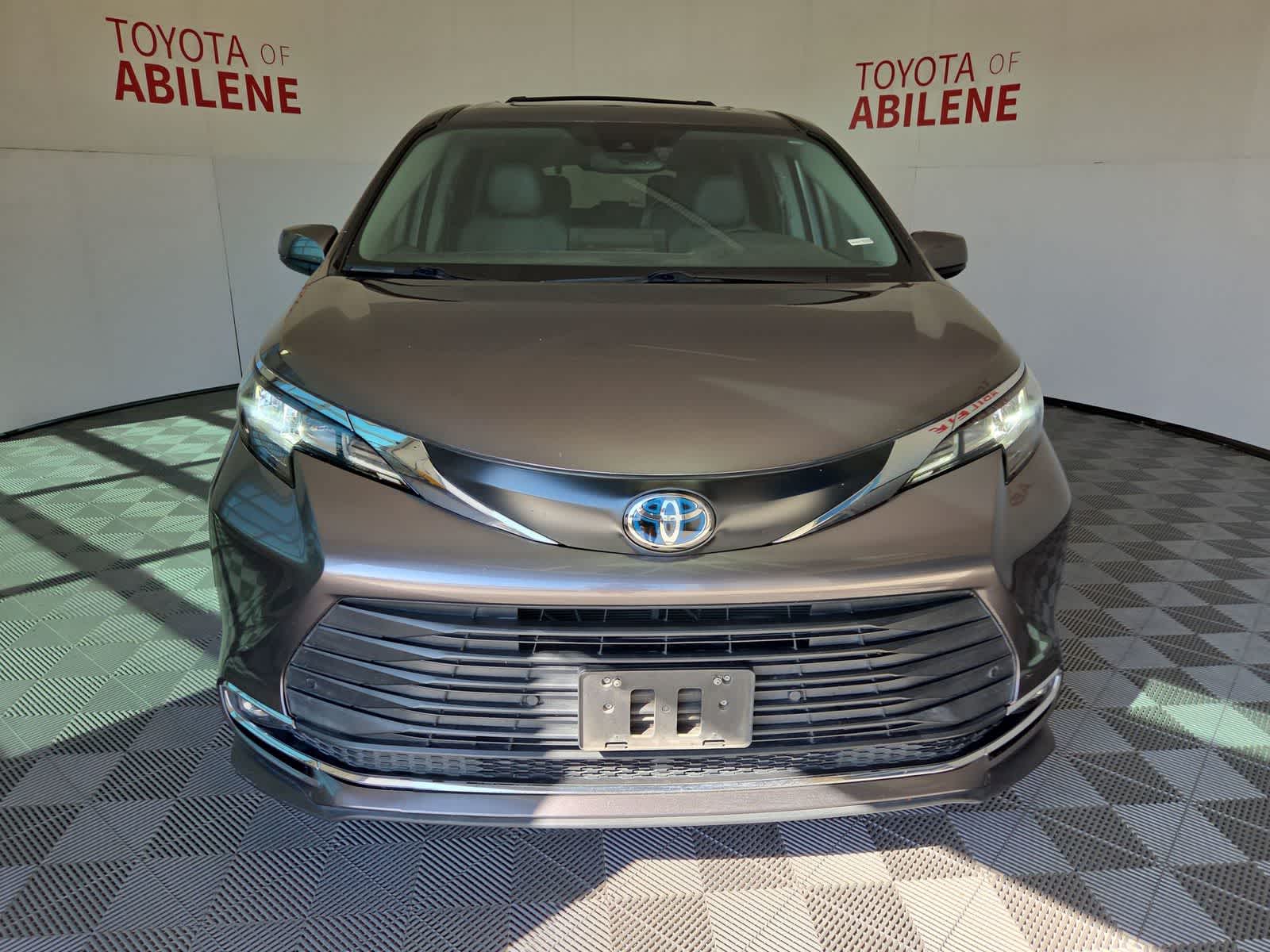 2023 Toyota Sienna XLE