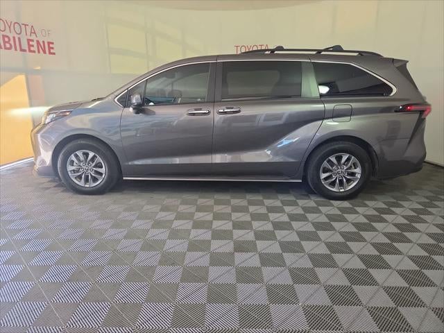 2023 Toyota Sienna XLE