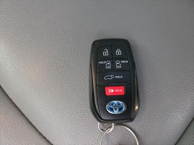 2023 Toyota Sienna XLE