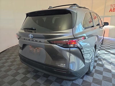 2023 Toyota Sienna XLE