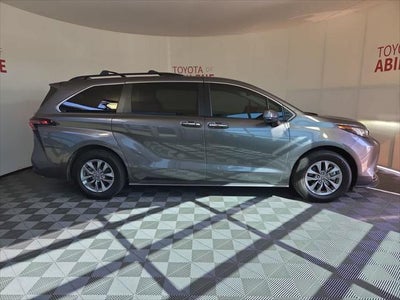 2023 Toyota Sienna XLE
