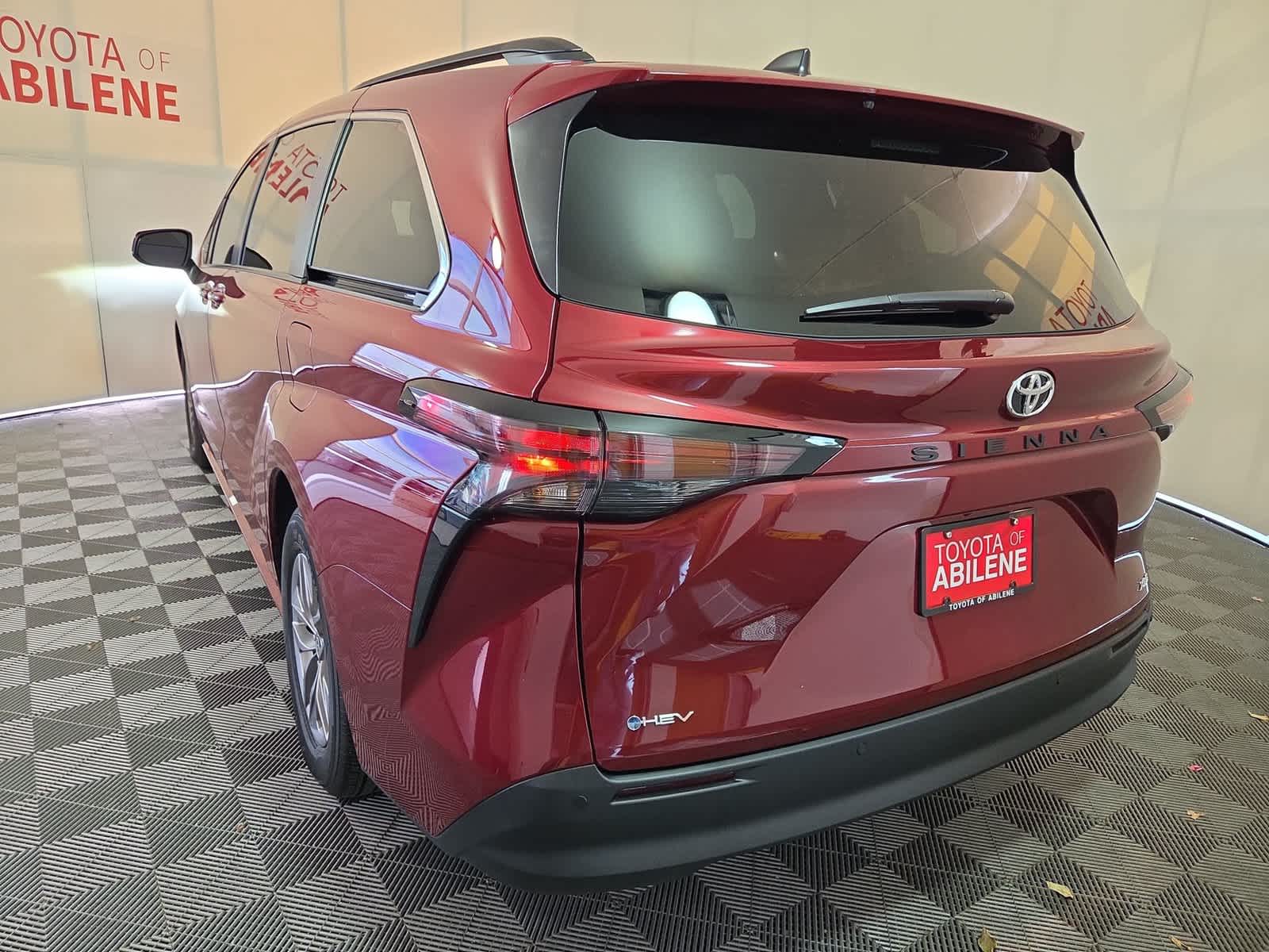 2026 Toyota Sienna XLE