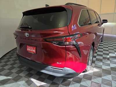 2026 Toyota Sienna XLE
