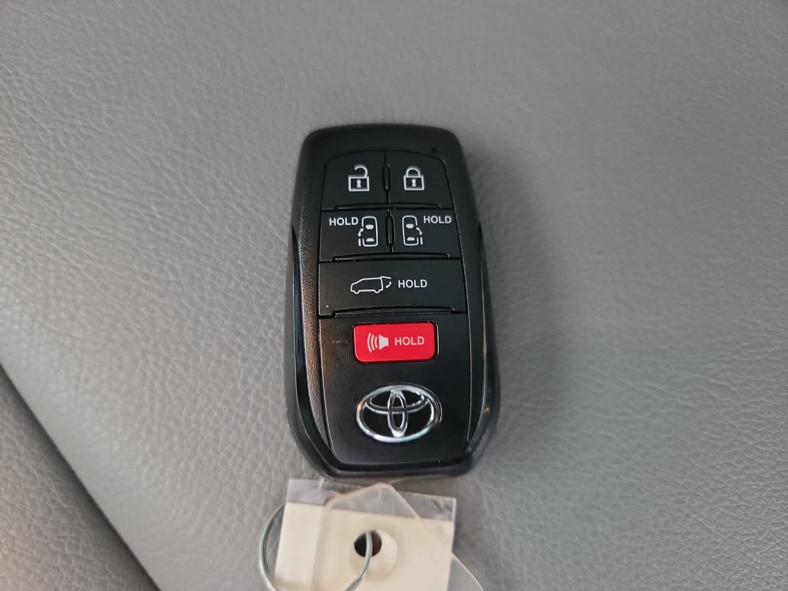2026 Toyota Sienna XLE