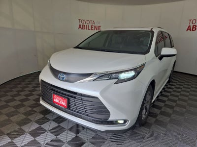 2024 Toyota Sienna XLE