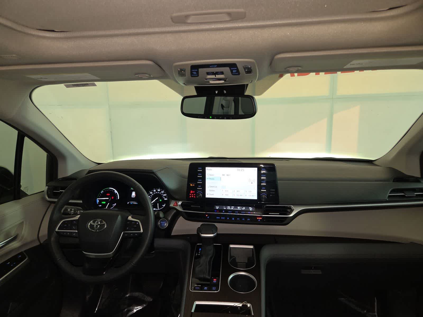 2024 Toyota Sienna XLE