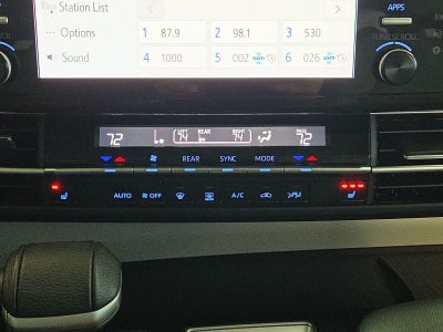 2024 Toyota Sienna XLE