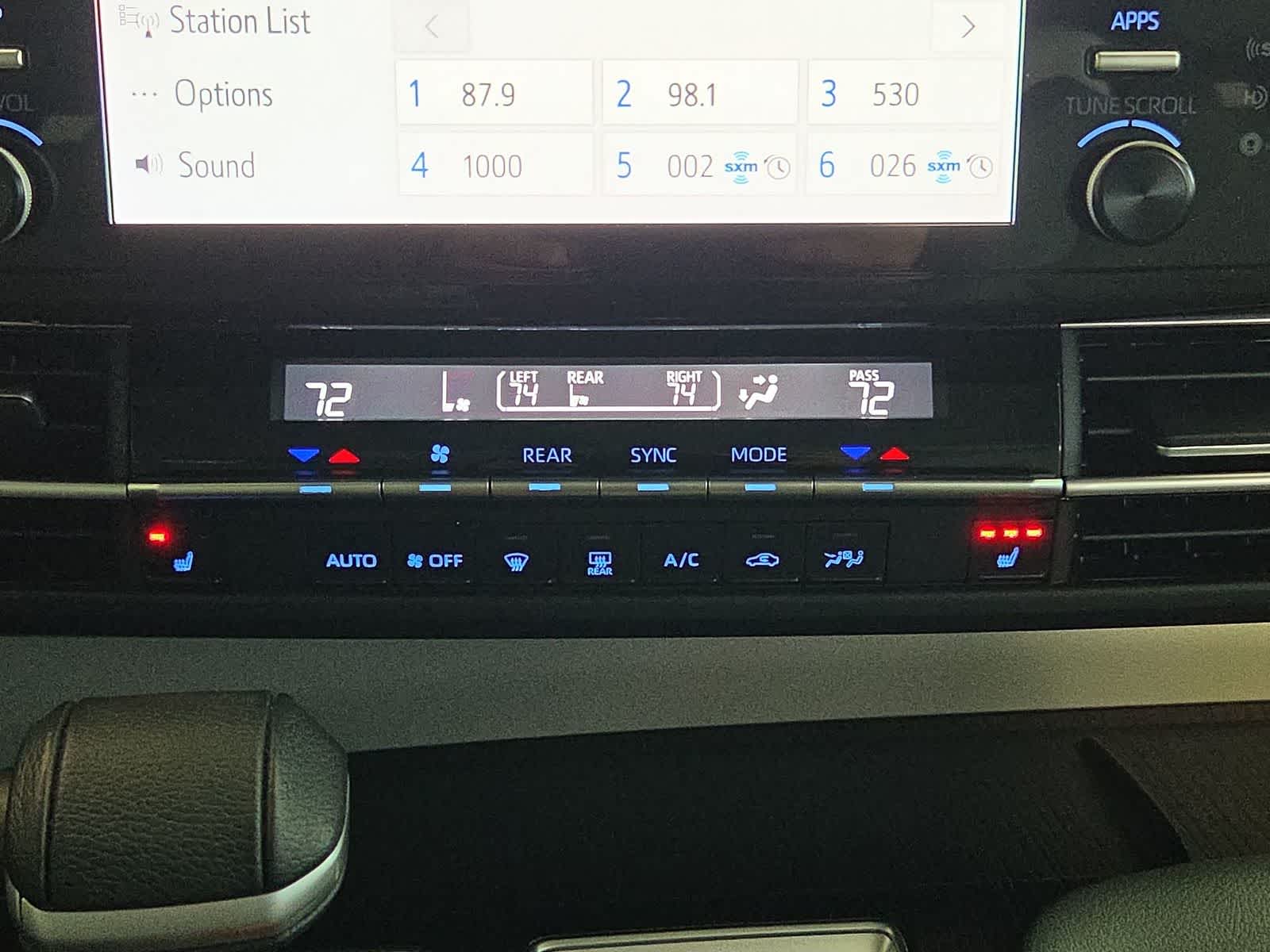 2024 Toyota Sienna XLE