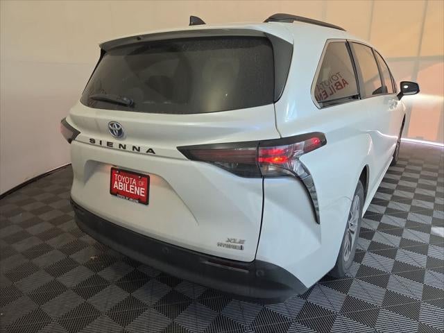 2024 Toyota Sienna XLE