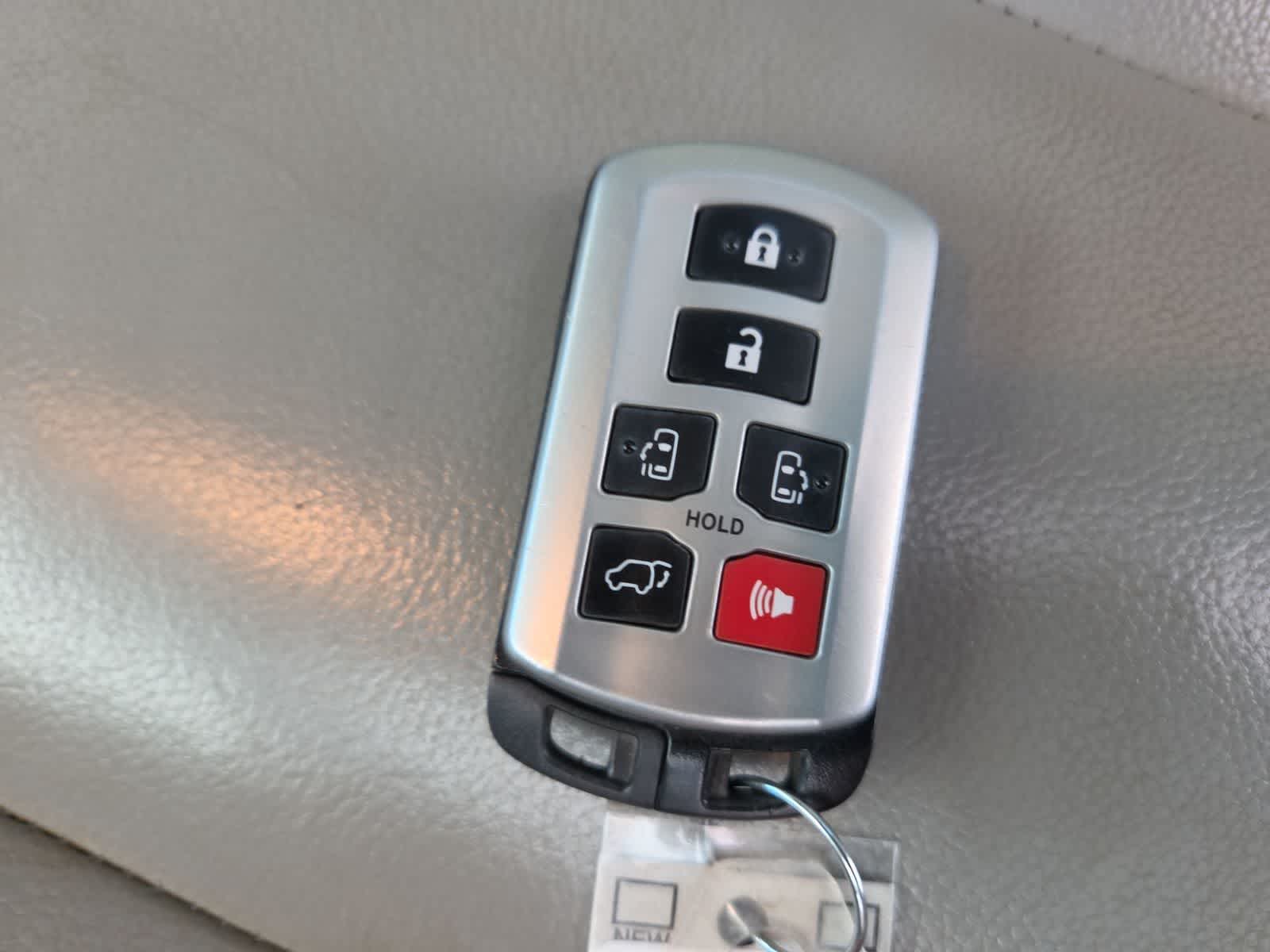 2018 Toyota Sienna XLE
