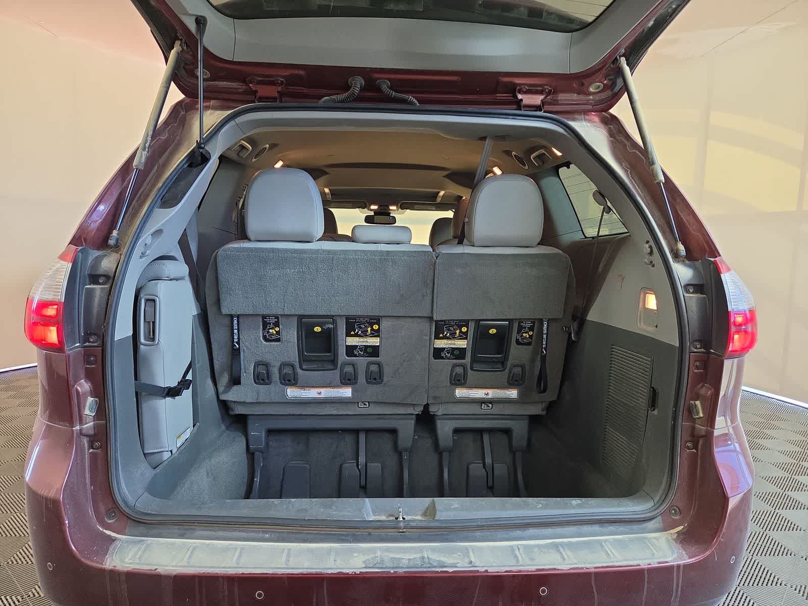 2018 Toyota Sienna XLE