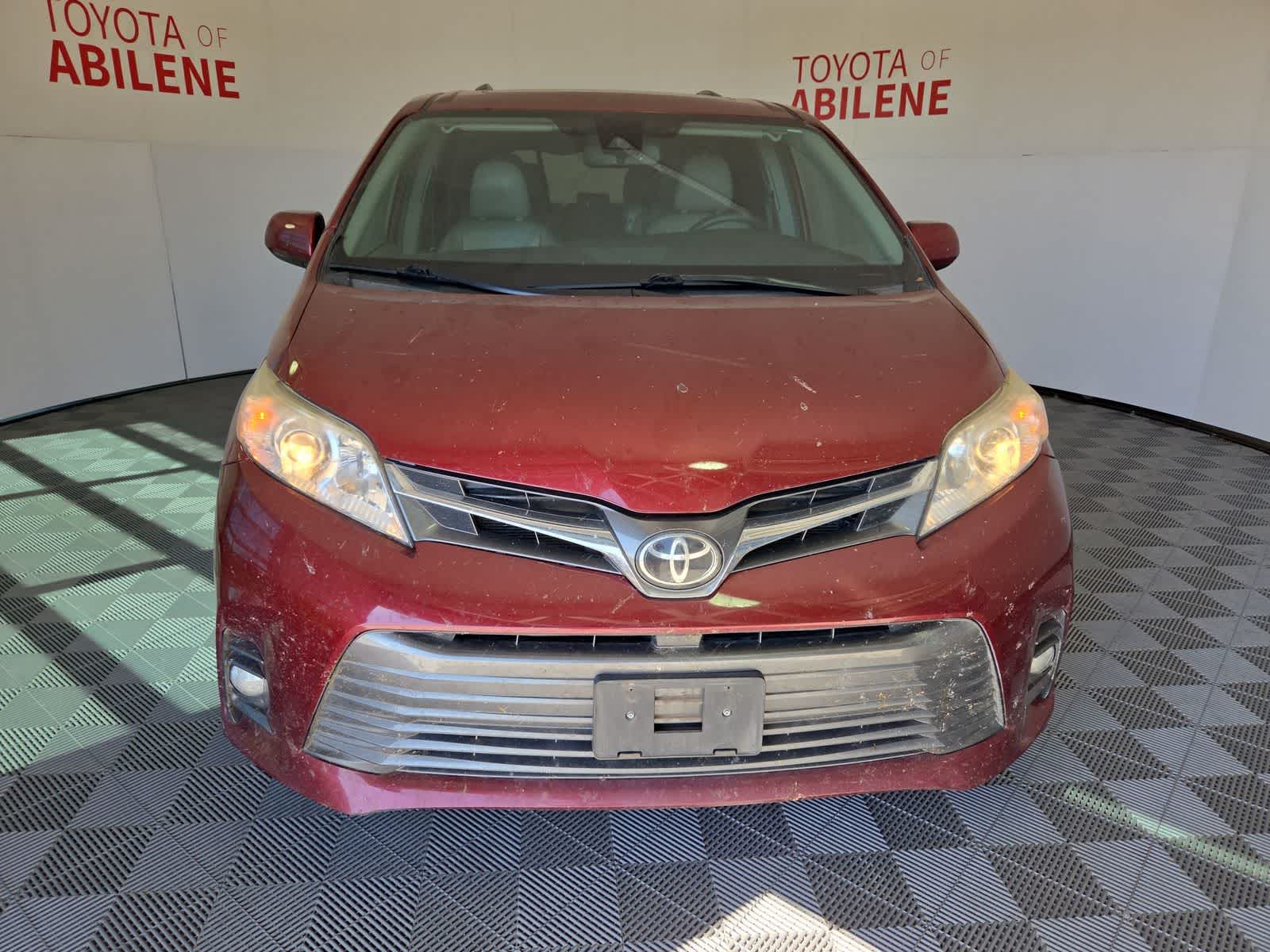 2018 Toyota Sienna XLE