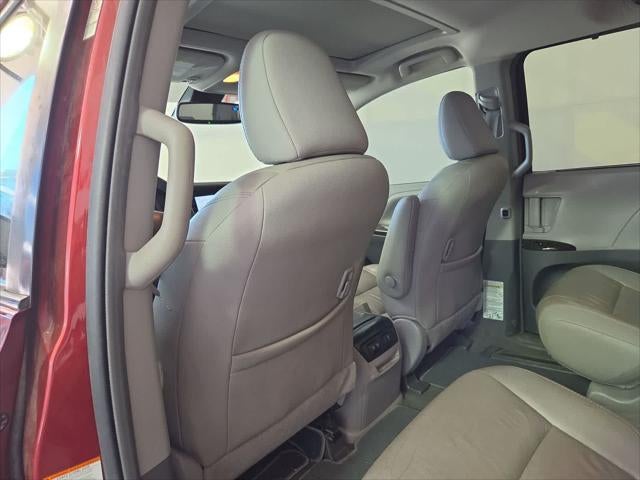 2018 Toyota Sienna XLE