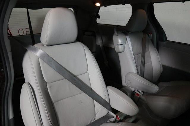 2018 Toyota Sienna XLE